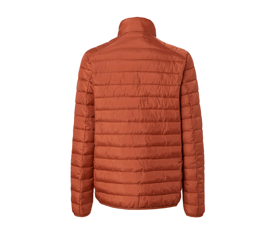 Détail du dos d'une veste matelassée.