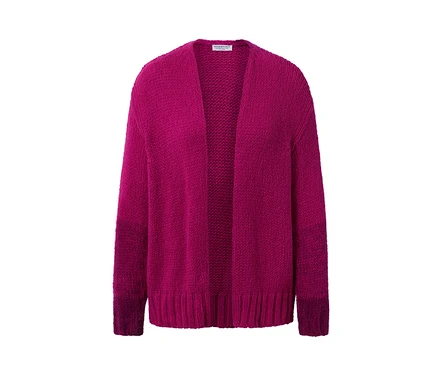 Un cardigan ouvert fuchsia oversize avec de la laine.