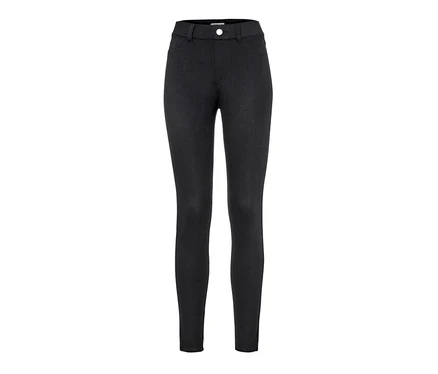Jegging noir sur fond blanc.