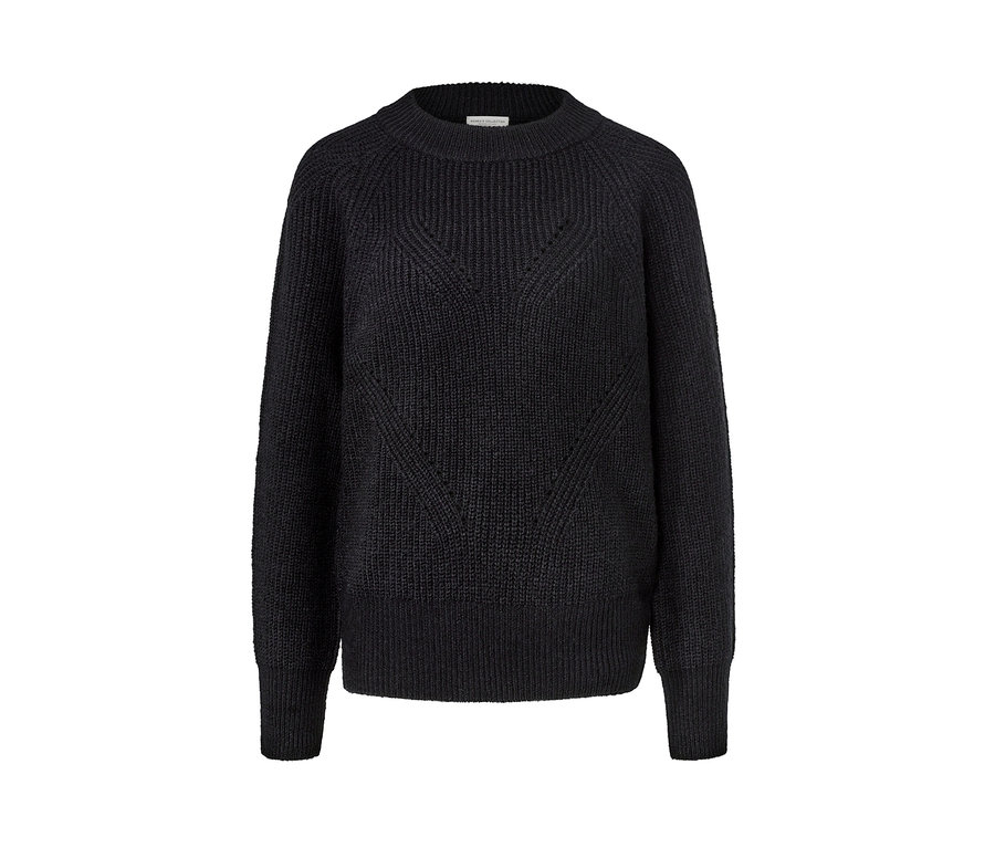 Pull en maille noir.