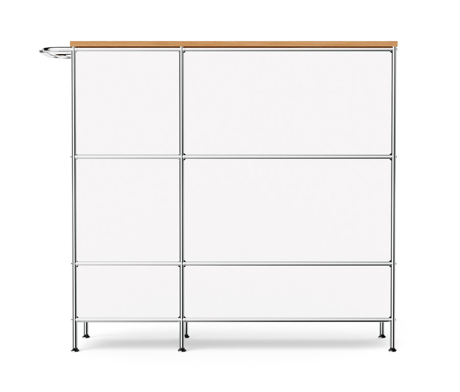 Meuble en métal blanc « CN3 » avec plateau en bois, un abattant et quatre tiroirs.