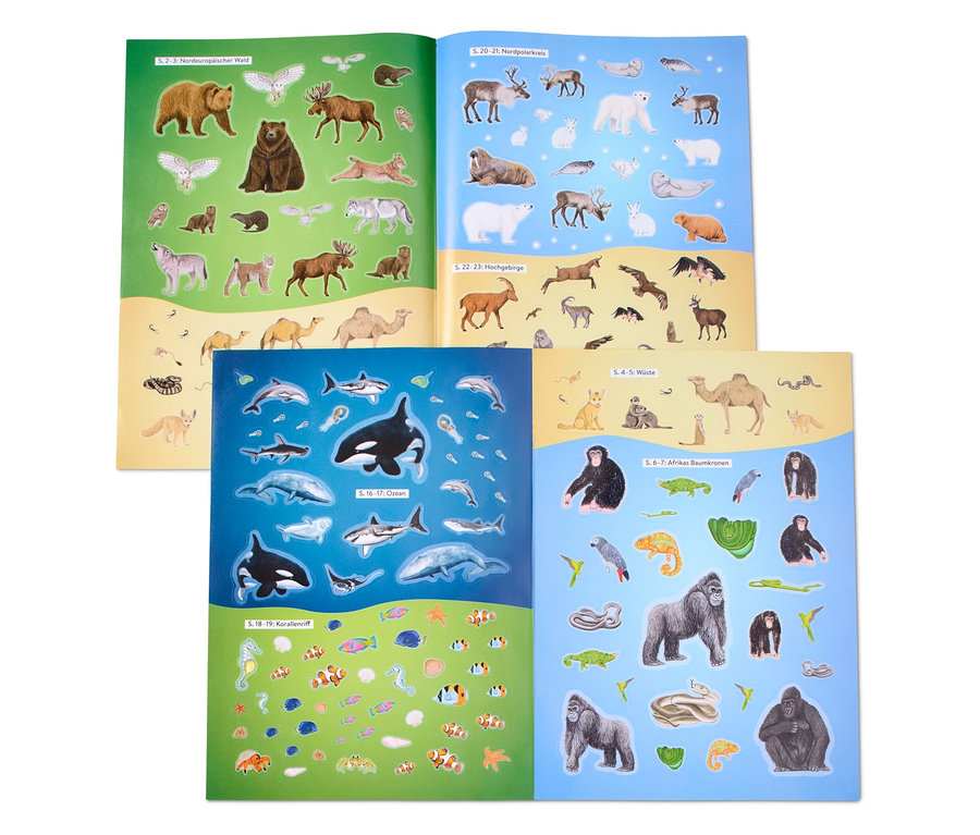Livres d'autocollants ouverts avec des illustrations d'animaux de différents habitats.