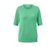 Un pull en maille fine vert clair.