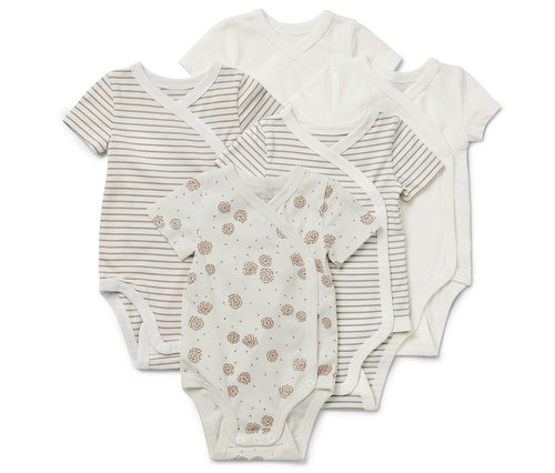 Cinq bodies évolutifs pour bébé : Un blanc, deux rayés marron et gris, un à motif floral marron.
