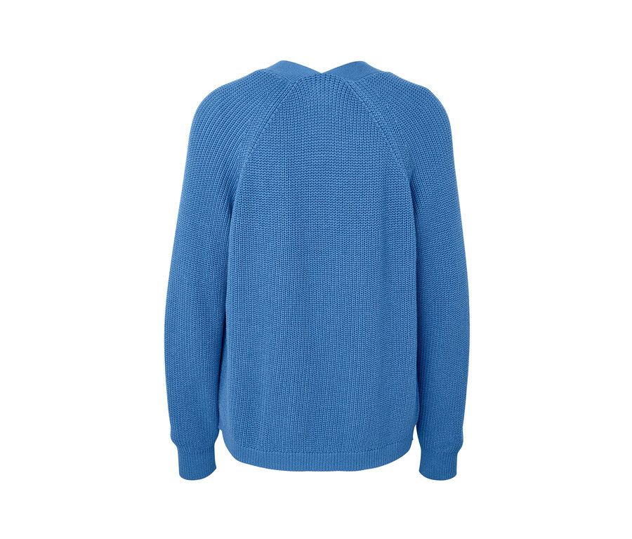 Vue arrière d'un cardigan ouvert bleu.