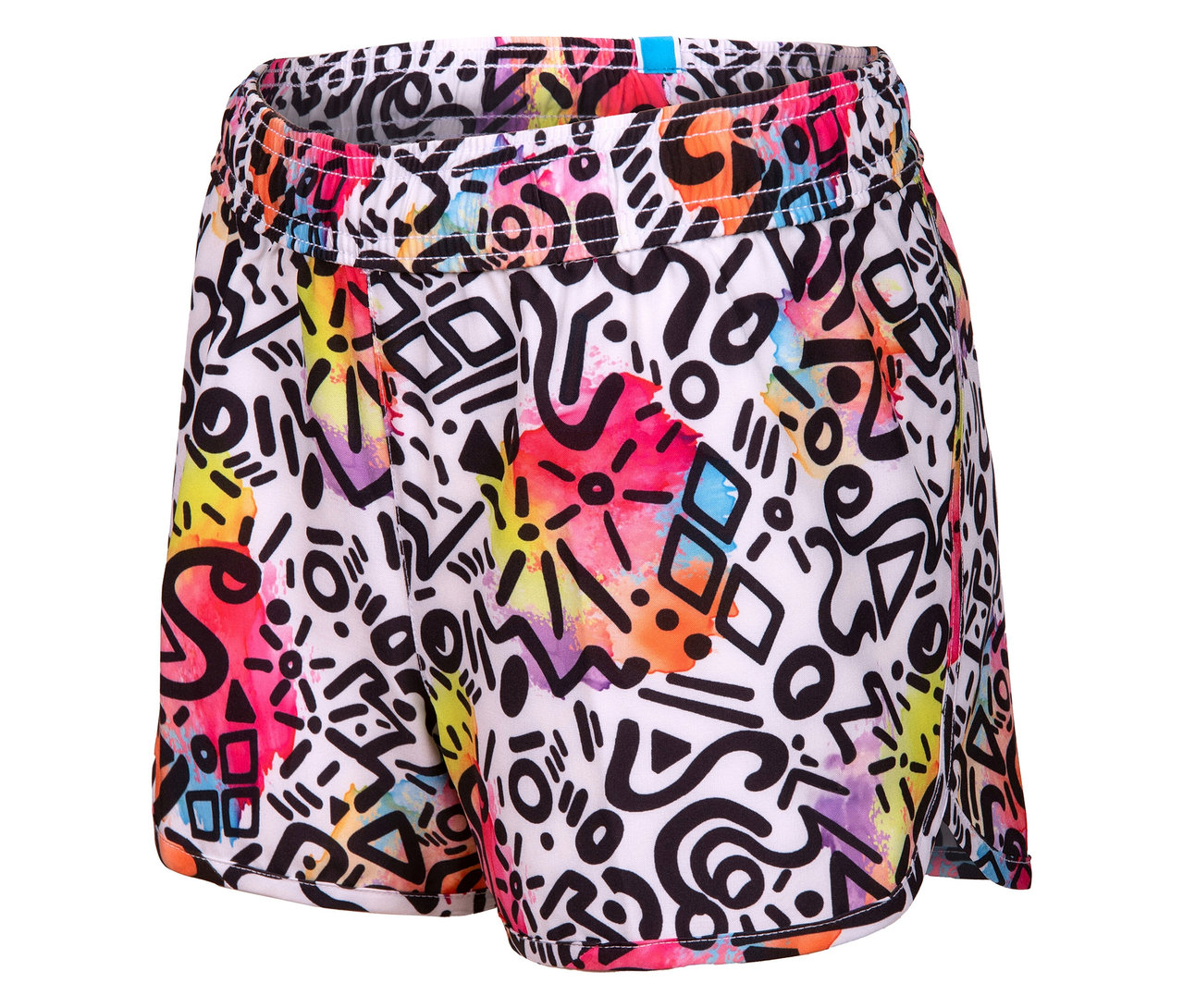 Gros plan sur un short à motif géométrique en noir, blanc et multicolore.