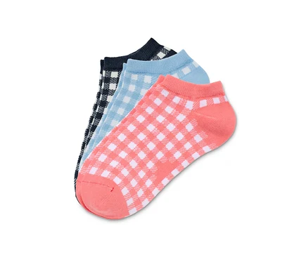 Trois paires de socquettes de sport à carreaux bleu marine, bleu clair et corail.