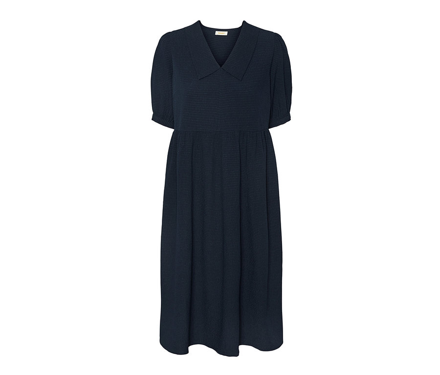 Robe chemise crêpe bleu marine à manches courtes.
