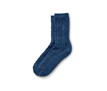 Chaussons-chaussettes bleues.