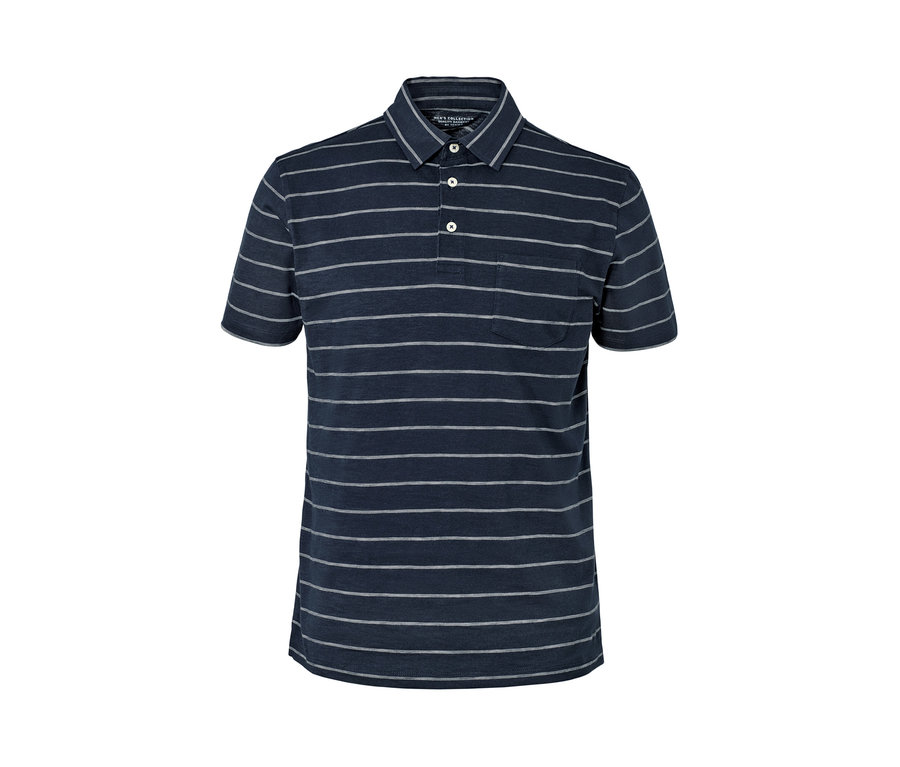 Polo en jersey bleu marine à rayures horizontales et à manches courtes.