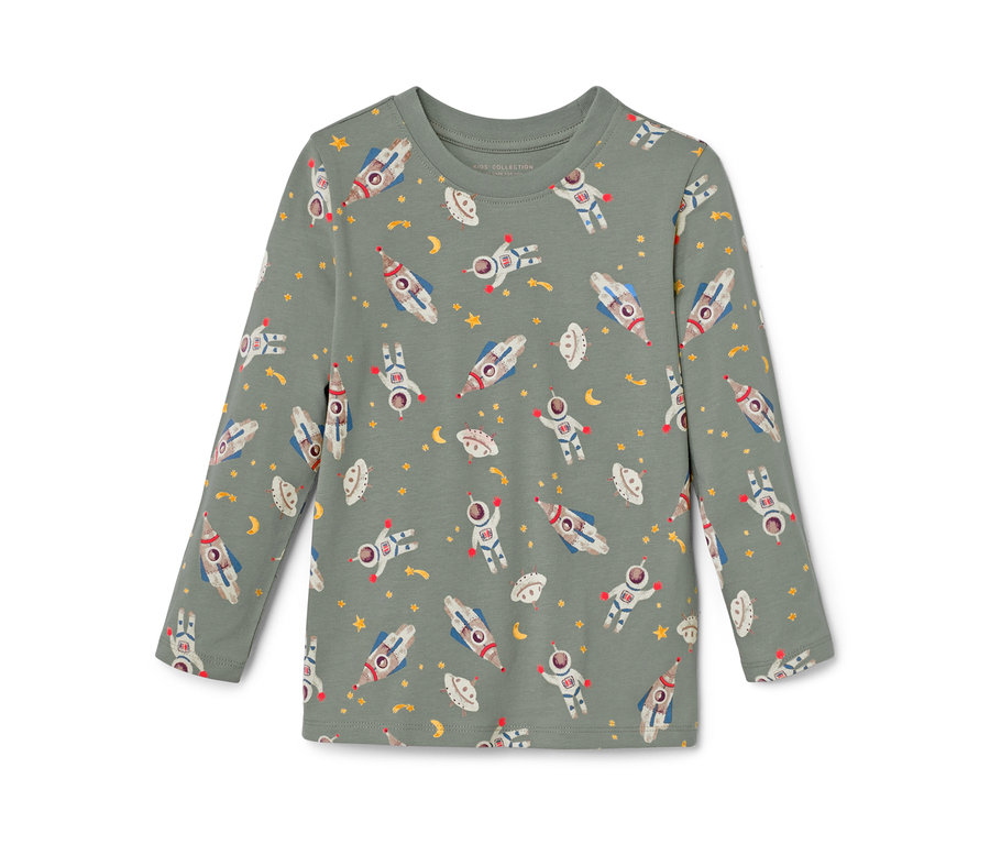 Un t-shirt à manches longues vert avec un motif d'espace.