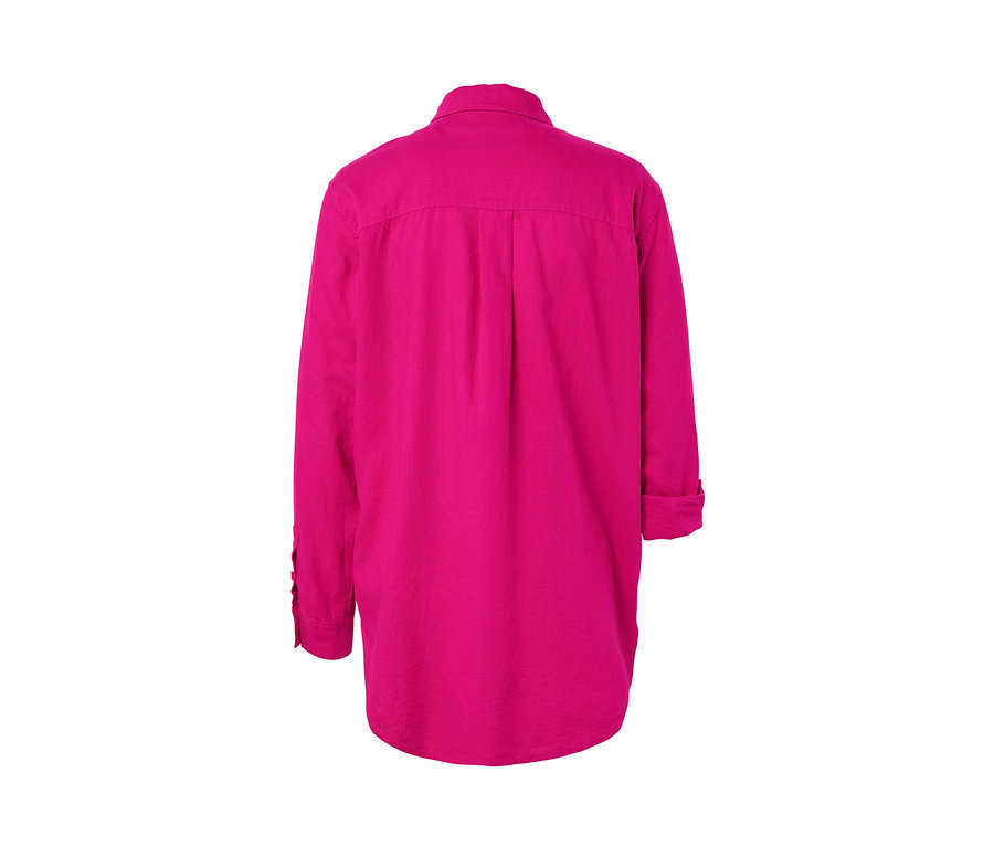 Vue arrière d'une blouse longue en lin rose vif.