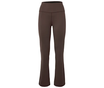 Pantalon de yoga marron à taille haute.