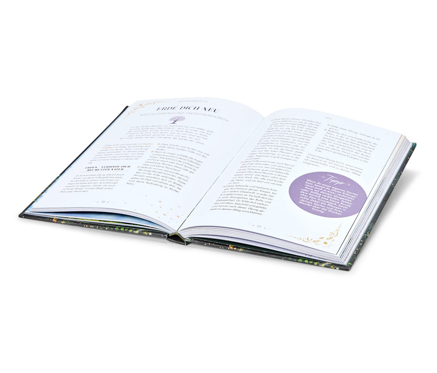 Un livre ouvert avec du texte et un cercle violet sur la page.