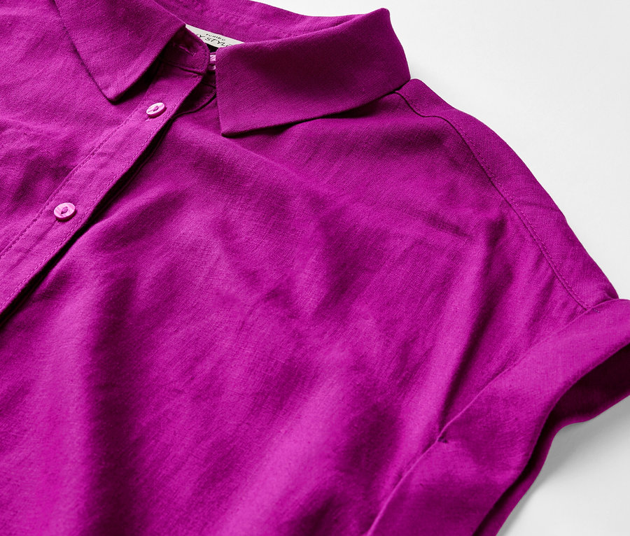 Gros plan d'une robe en lin.