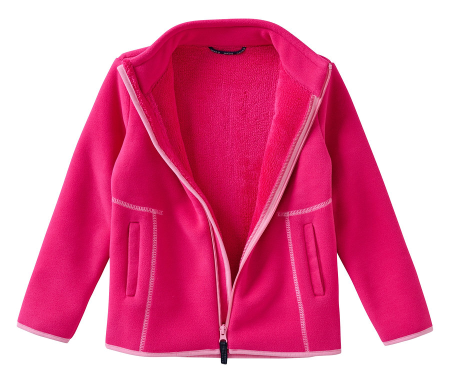 La veste polaire douillette avec col montant, fuchsia de JAKO-O est ouverte.
