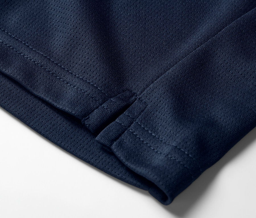 Gros plan sur un short de sport.