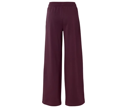 Un pantalon long bordeaux avec une jambe large et une taille élastique.