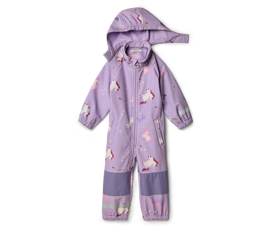 Une combinaison intégrale pour enfant violette à capuche avec motif de licorne sur fond blanc.