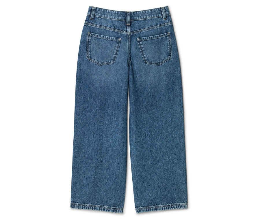 Vue arrière d'un jean bleu à jambes larges avec deux poches arrière sur fond blanc.