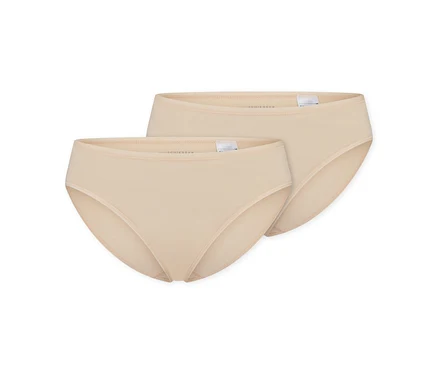 Deux culottes beiges légèrement superposées, le nom de la marque "SCHIESSER" est visible sur la ceinture.