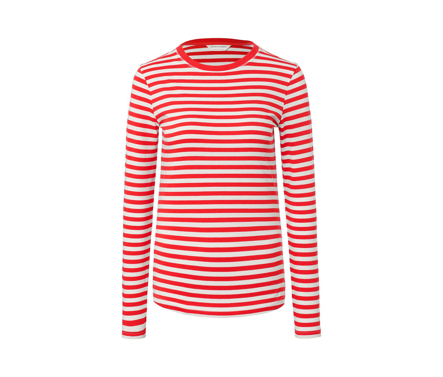 T-shirt à rayures rouge et blanc à manches longues.