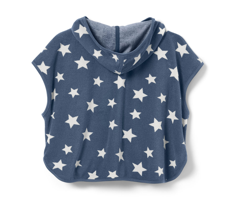 Poncho en tissu éponge bleu pour enfant avec des étoiles blanches.