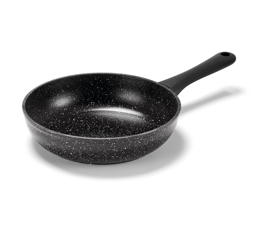 Poêle professionnelle noire aspect pierre de 24 cm.