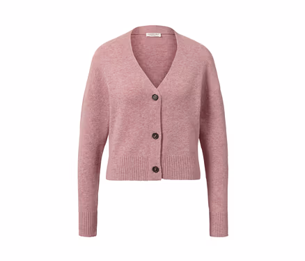 Cardigan rose en grosse maille avec boutons.