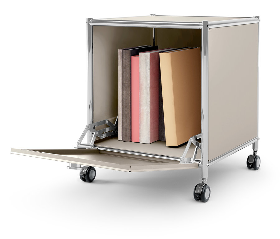 Meuble de rangement beige sur roulettes avec porte ouverte et livres à l'intérieur.