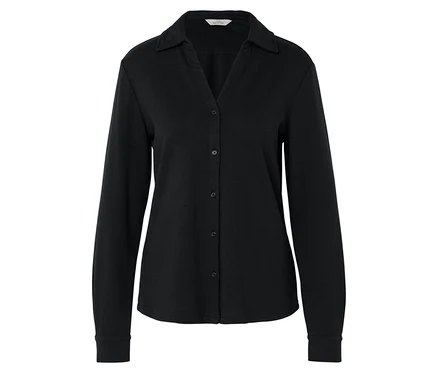 Chemise noire à manches longues avec boutons.