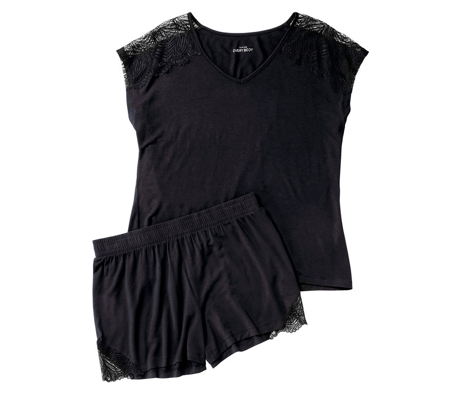 Pyjashort noir avec dentelle aux épaules et aux jambes.