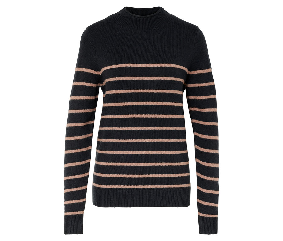 Un pull bleu marine à col roulé avec des rayures horizontales marron clair.