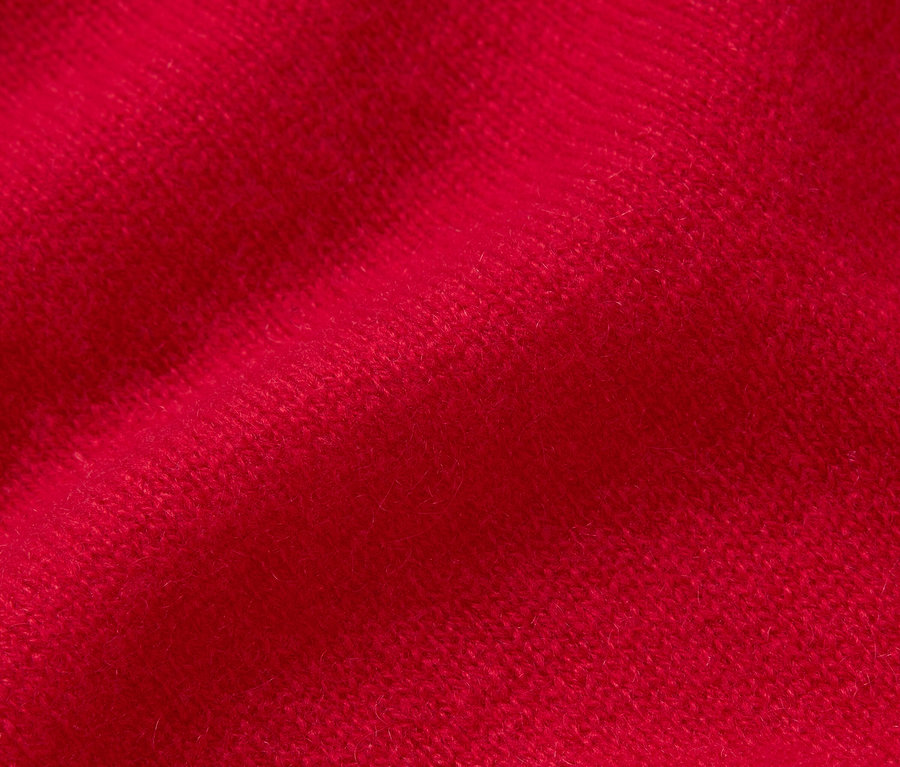 Gros plan d'un tissu rouge.