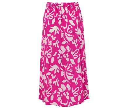 Une jupe rose avec un motif floral blanc.
