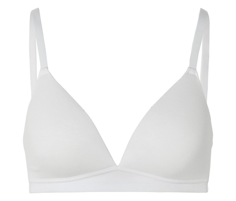 Soutien-gorge triangle blanc avec fines bretelles et léger rembourrage sur fond blanc.