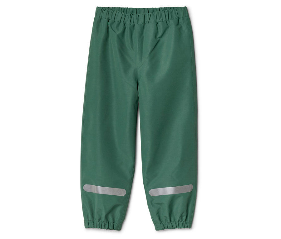 Pantalon de pluie vert avec taille élastiquée et bandes réfléchissantes en bas des jambes.