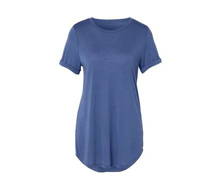 T-shirt bleu à manches courtes et encolure ras du cou.