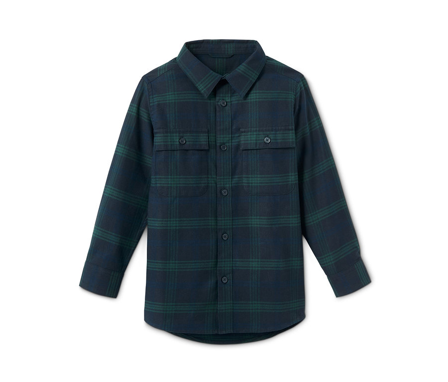 Une chemise en flanelle à carreaux bleu et vert.