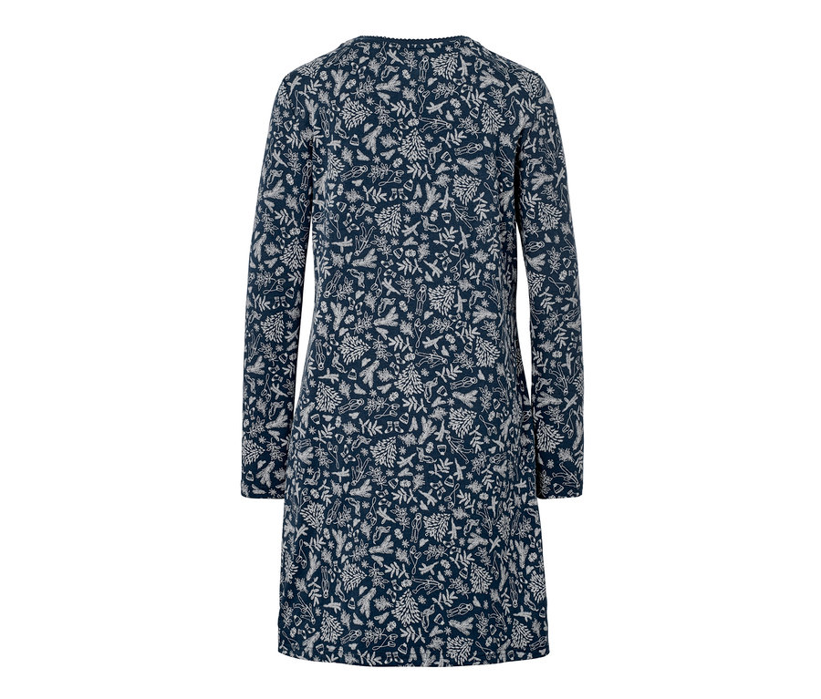 Chemise de nuit bleue avec motif intégral.