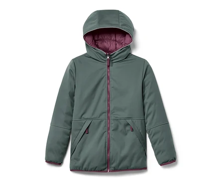 Une veste matelassée et softshell 2 en 1 verte pour enfant avec capuche et doublure violette.