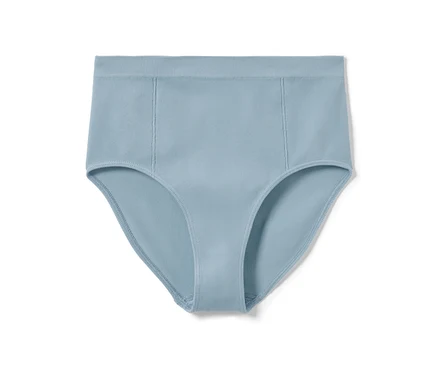 Slip taille haute sans coutures bleu sur fond blanc.