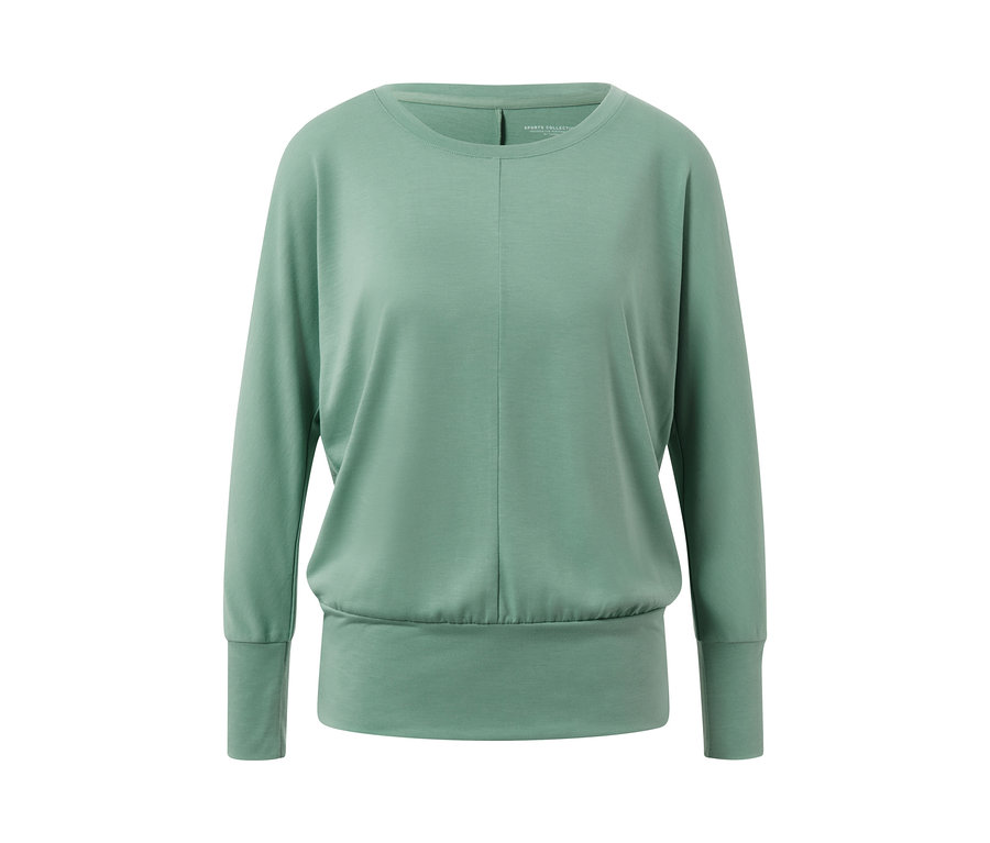 T-shirt de sport et de yoga vert sauge.