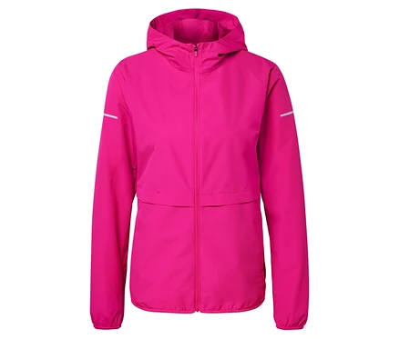 Veste rose à capuche avec éléments réfléchissants sur les manches.