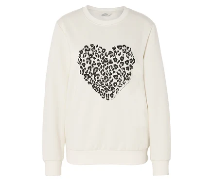 Sweat-shirt beige avec un cœur léopard au centre.