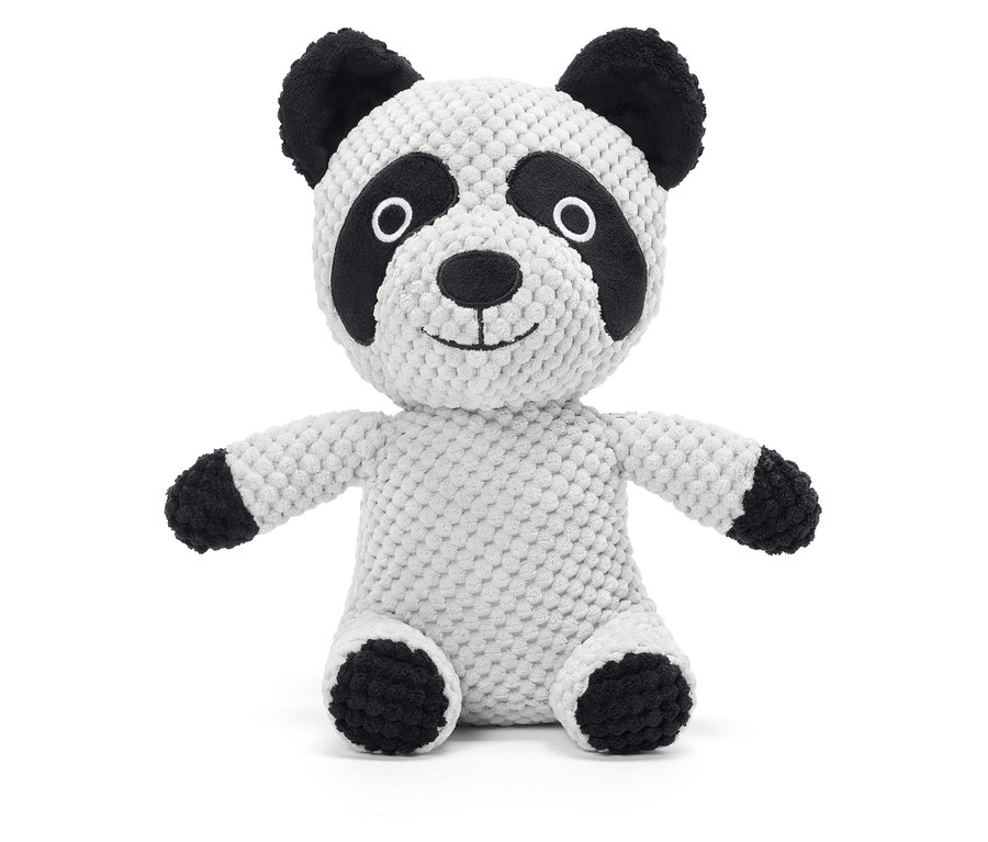 Peluche de panda assise avec des oreilles, des pieds et des taches autour des yeux noirs.