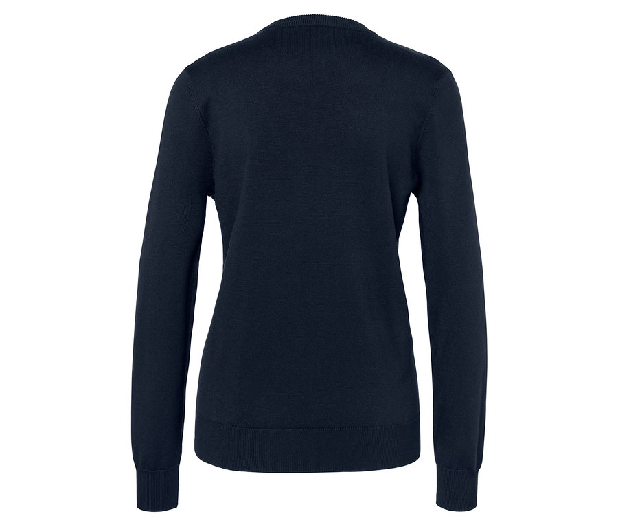 Pull en tricot bleu marine à manches longues.