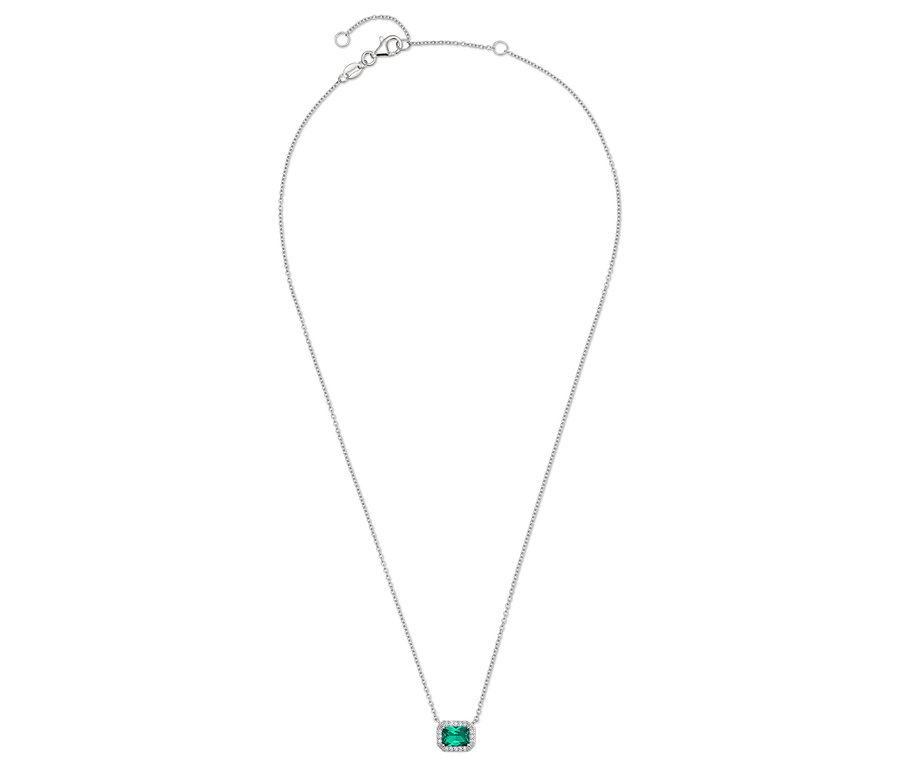 Collier argenté avec une pierre rectangulaire verte.