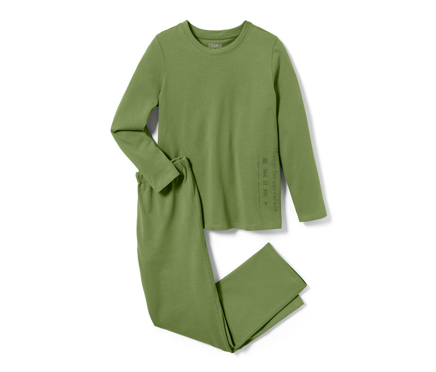 Pyjama vert pour enfant avec manches longues et pantalon.