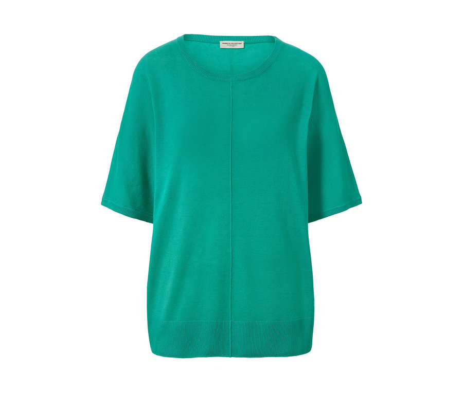 Haut à maille fine verte avec du lin et des manches courtes.